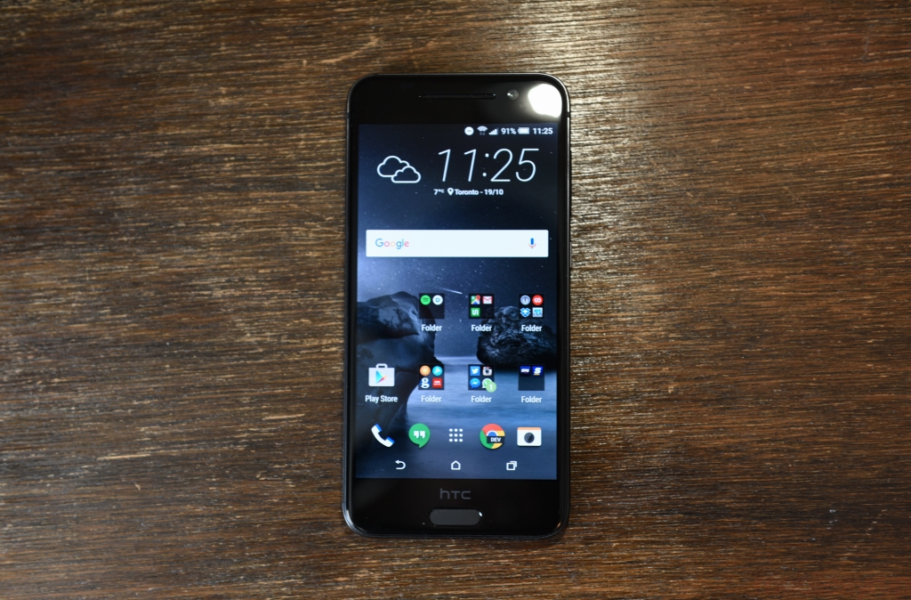 HTC One A9 might look like an iPhone, but it's all Android Marshmallow inside