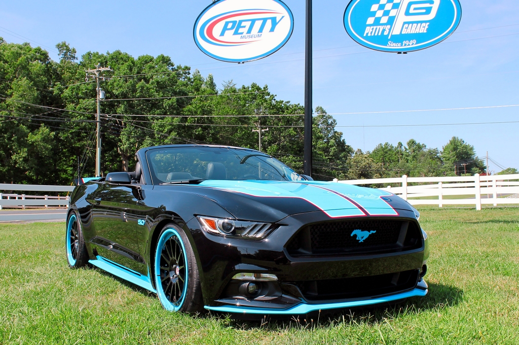 Petty's Garage 2016 Ford Mustang GT King Edition Makes 727 hp