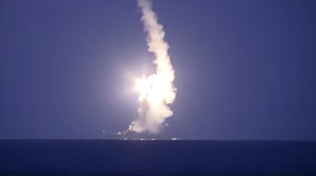 Russian warships launch rockets on IS