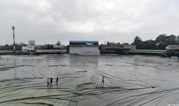 Rain delays start of play on day four after washing out final session on day 3