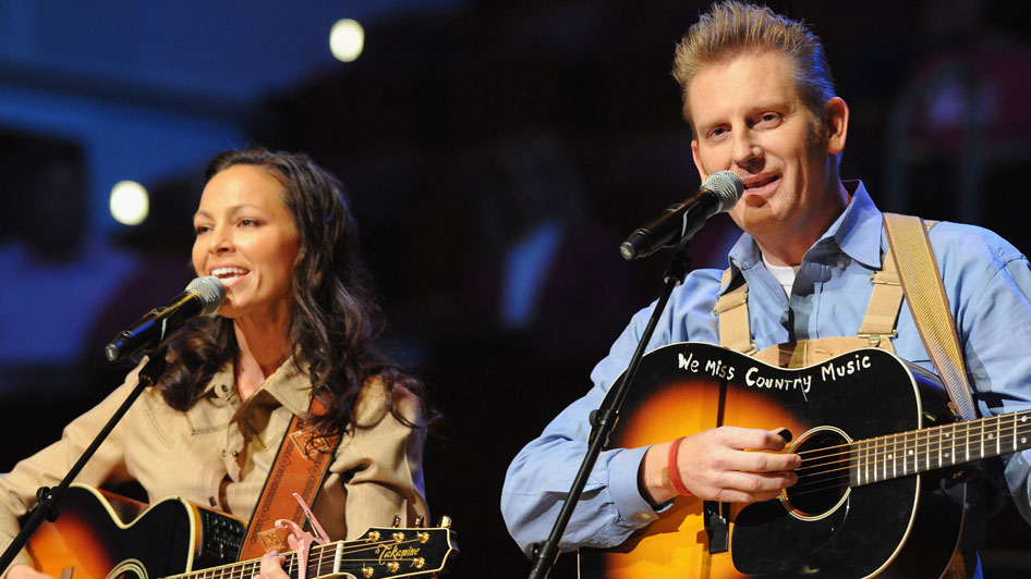 Joey Martin Feek of Joey + Rory stops cancer treatment