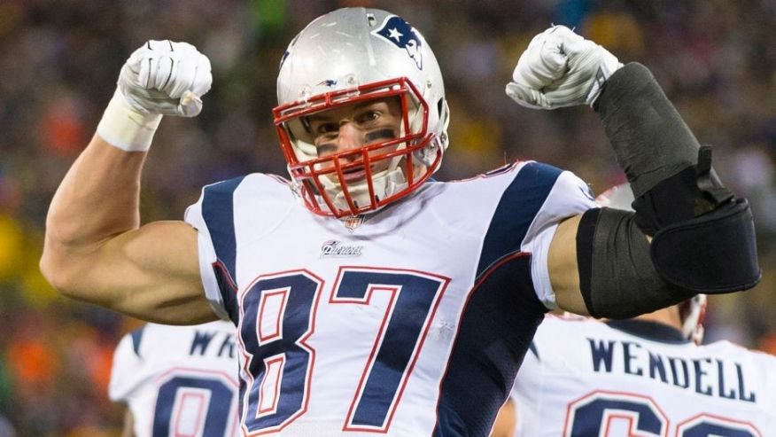 Nov 30 2014 Green Bay WI USA New England Patriots tight end Rob Gronkowski celebrates following a play during the second quarter against the Green Bay Packers at Lambeau Field. Mandatory Credit Jeff Hanisch-USA TODAY Sports