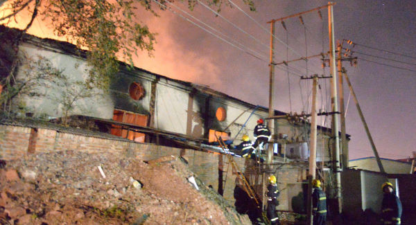 Fire at warehouse in Tianjin, China, alcohol spill suspected (VIDEO)