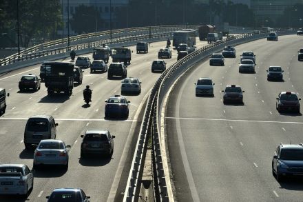 Singapore to start self-driving bus trials in 2016