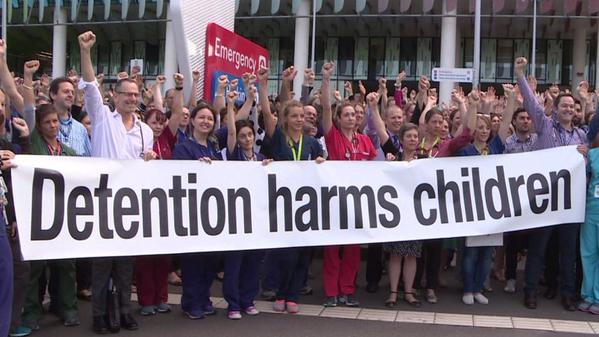 Melbourne hospital doctors refuse to discharge sick children back to detention