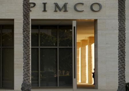 UK-ALLIANZ-PIMCO-GROSS-LAWSUIT:Bill Gross sues Pimco for $200 million over forced ouster