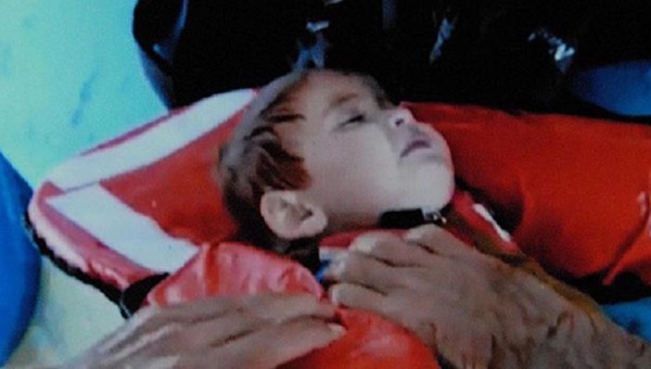 Not Another Aylan! Dramatic rescue of 18-month-old Syrian baby floating face down in the sea