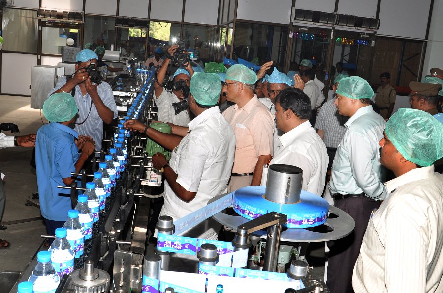 Railway officials behind fake bottled water on trains: CBI