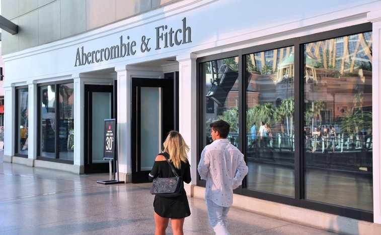 Abercrombie shoots up on stronger Q3 revenue