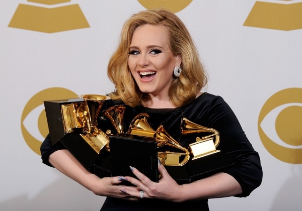 Adele’s ‘25’ Breaks One Week Album Sales Record