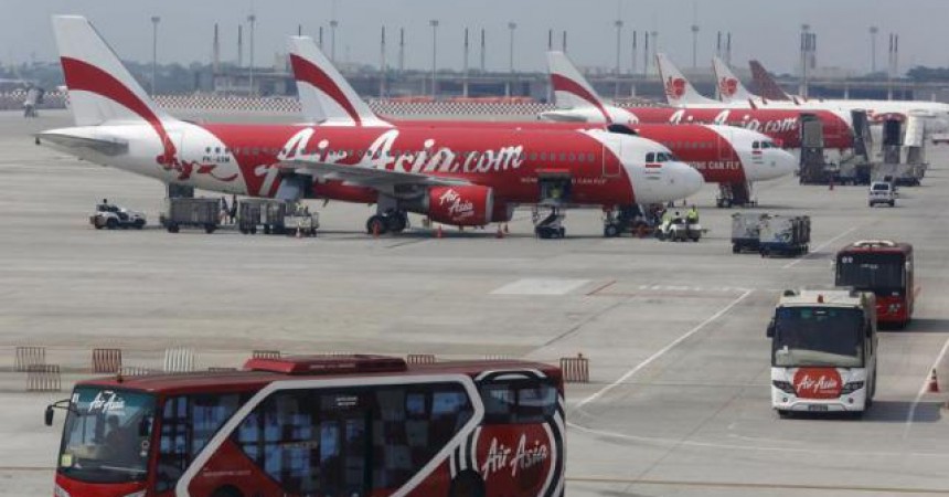 AirAsia swings to loss in third quarter