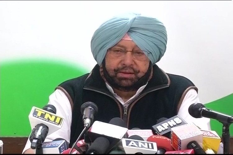 Amarinder claimed Sukhbir is only betraying his frustration and'congenital obsession of blaming Congress for their own wrongs