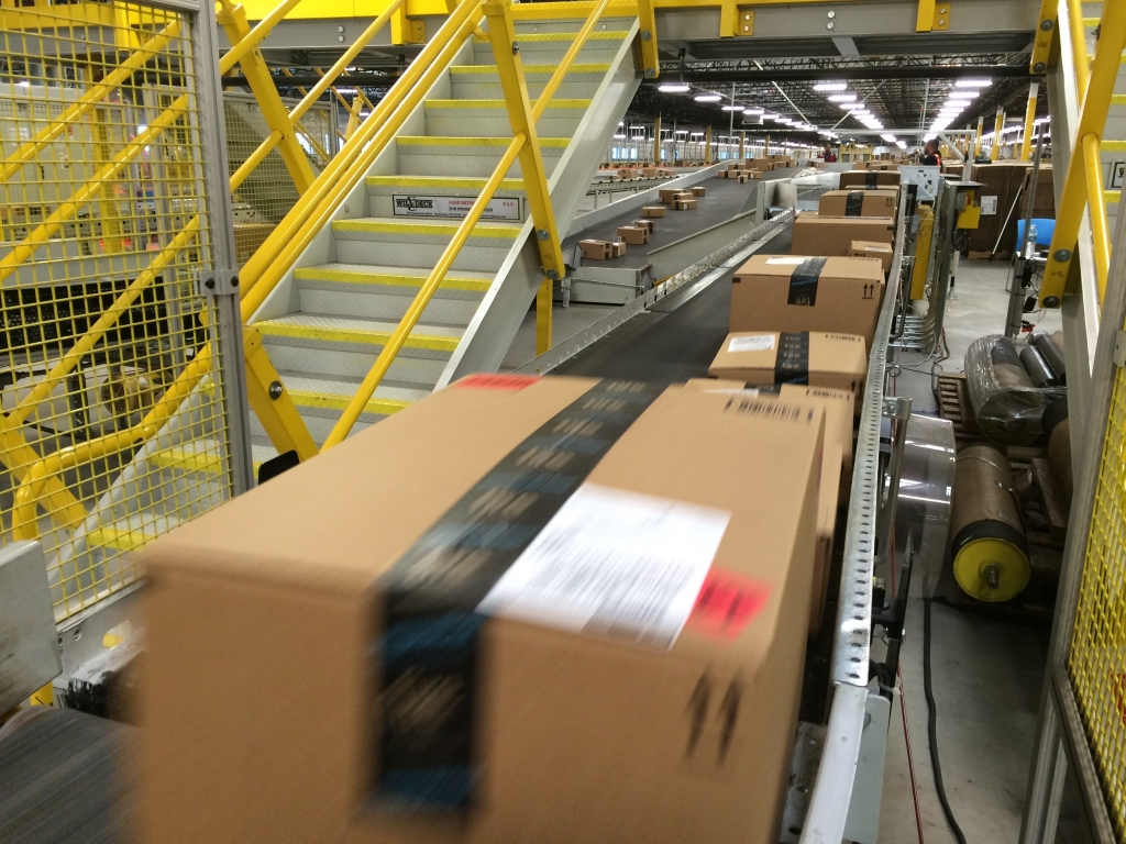 Amazon Fulfillment Center processed 426 orders per second on Cyber Monday December 1 2014