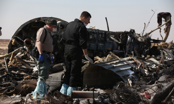 An Egypt-led investigation group with experts from Russia and France is working on the cause of the plane crash