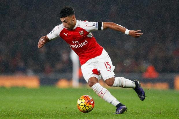 Arsenal’s Alex Oxlade Chamberlain suffers injury setback but Gunners handed Aaron Ramsey boost