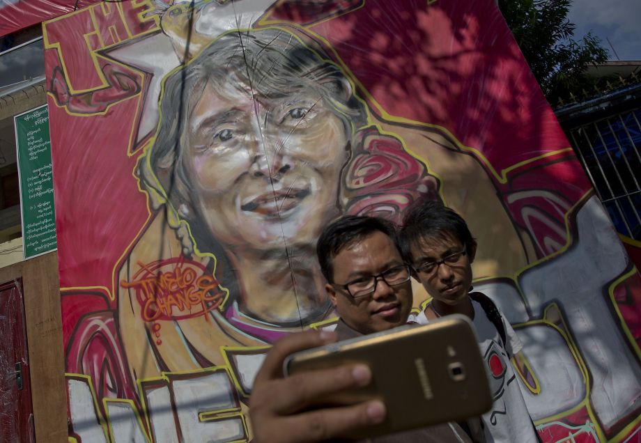 Aung San Suu Kyi's party wins majority in Myanmar