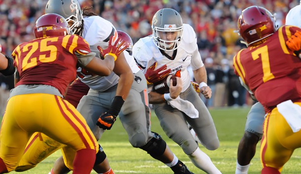 Nov 14 2015 Ames IA USA Oklahoma State Cowboys quarterback J.W. Walsh runs with the ball against the Iowa State Cyclones at Jack Trice Stadium. Mandatory Credit Steven Branscombe-USA TODAY Sports