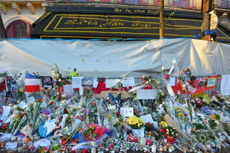 Paris makeshift memorial