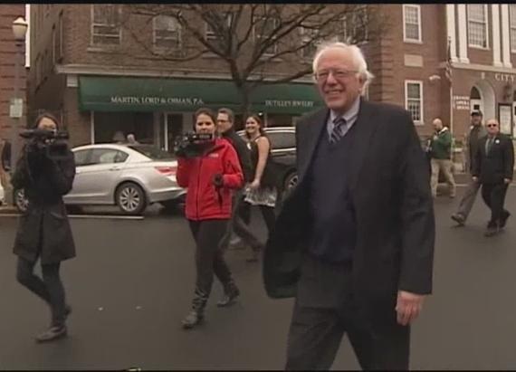 Sanders Eschews Politics in Veterans Day Stop in N.H