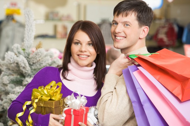Optimistic Shoppers to Spend More This Holiday Season