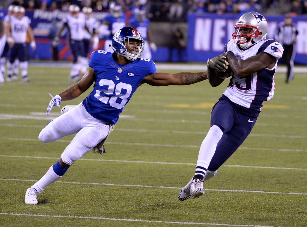 Nov 15 2015 East Rutherford NJ USA New England Patriots wide receiver Brandon La Fell catches a pass against New York Giants cornerback Jayron Hosley in the second half during the game at Met Life Stadium. Mandatory Credit Robert Deutsch-USA