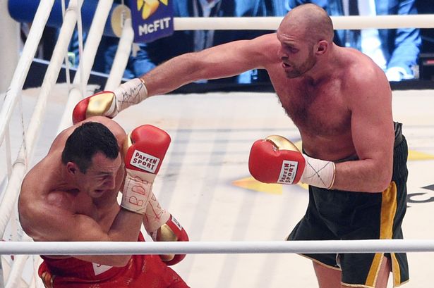 Tyson Fury v Wladimir Klitschko to go ahead following canvas controversy