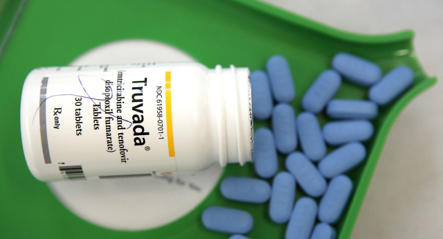 The CDC says 1 in 4 gay men should be taking an HIV-preventing pill