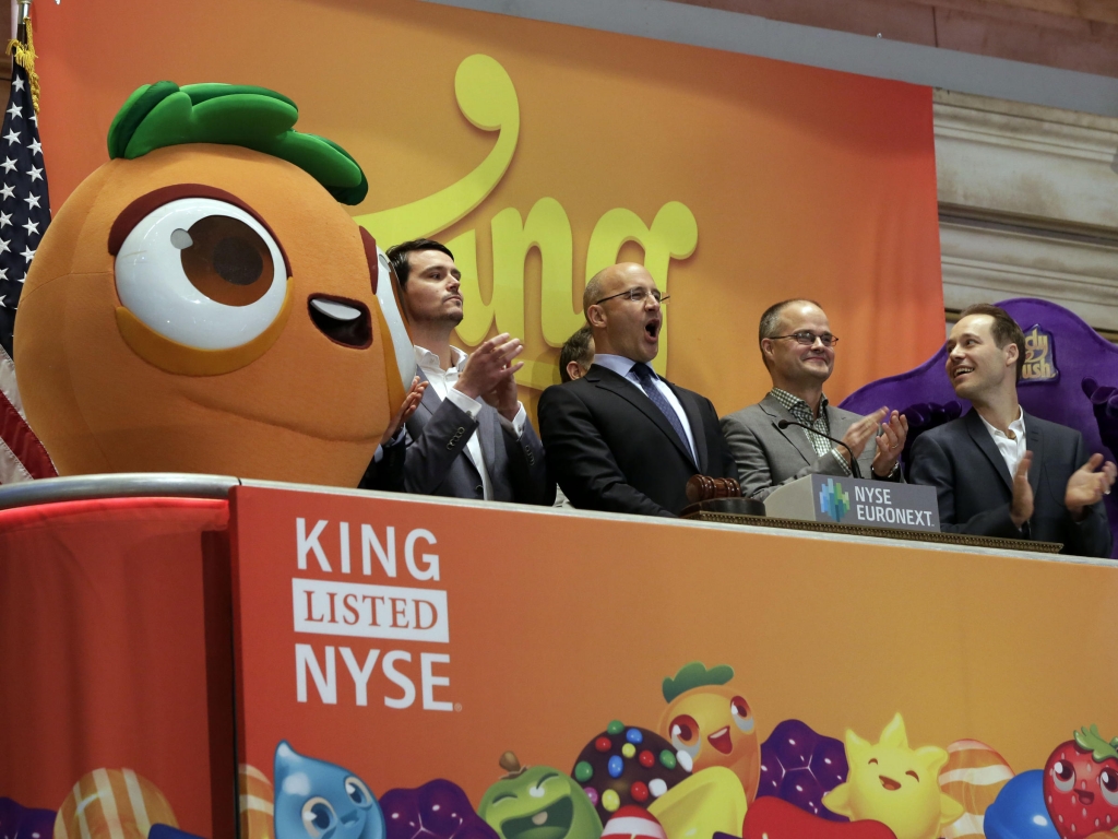 King Digital Entertainment CEO Riccardo Zacconi second from the left celebrated at the New York Stock Exchange