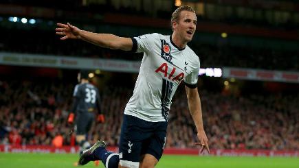 Harry Kane put Tottenham ahead at near neighbours Arsenal