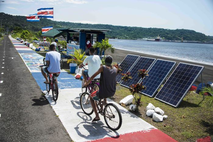 Churchill Mamiche flavored ice parlor on Oct. 31 2015 in Caldera Puntarenas 80 km southwest of San José.
Ezequiel Becerra  AFP