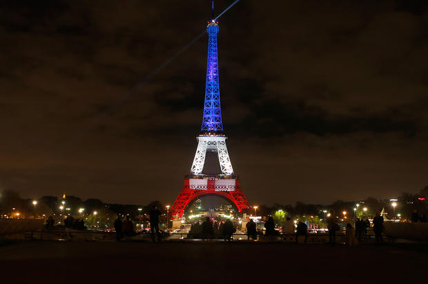 Cities Light Up Around the World After Paris Attacks