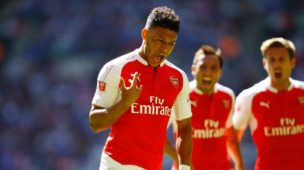 Arsenal welcome midfielder Alex Oxlade Chamberlain back from injury