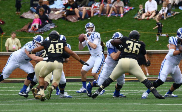 Duke ends losing streak with 27-21 win at Wake Forest