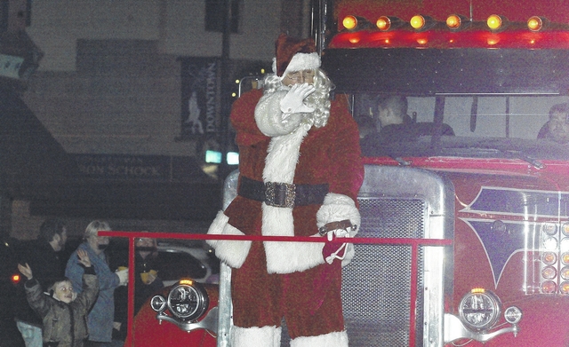 File | Journal Courier Santa Claus makes his entrance during last year’s Christmas parade in Jacksonville