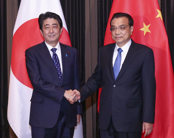 Keqiang with Japanese Prime Minster Shinzo Abe