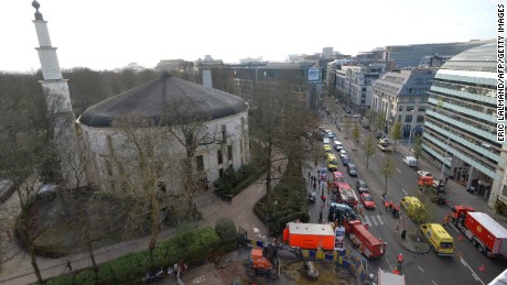 Brussels mosque evacuated after suspicious powder envelopes discovered