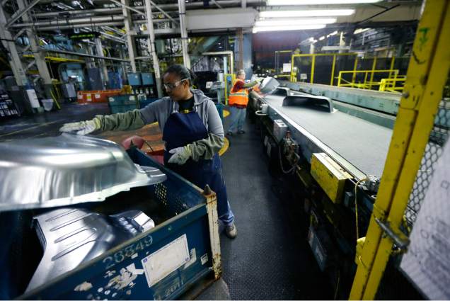 UAW declares GM contract ratified