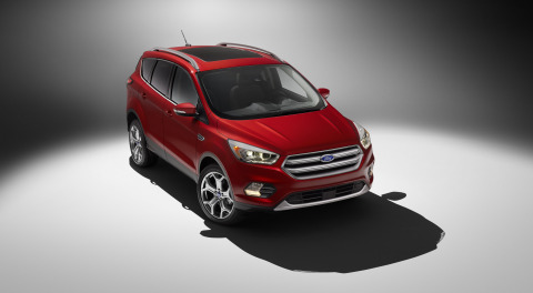 Front three-quarter of 2017 Ford Escape Titanium