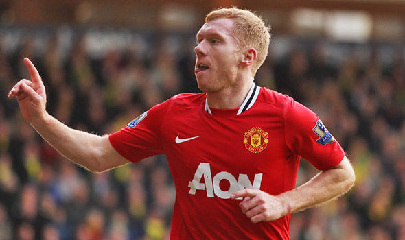 Paul Scholes celebrates