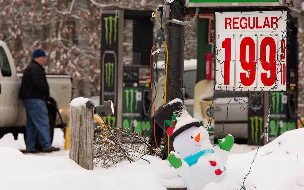 Gas Prices Plummet in St. Louis Illinois