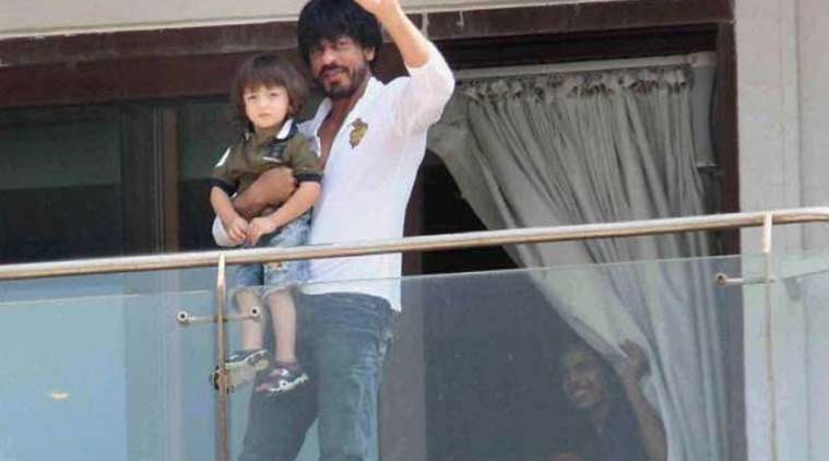 Shah Rukh Khan AbRam SRK Abram Gerua Dilwale