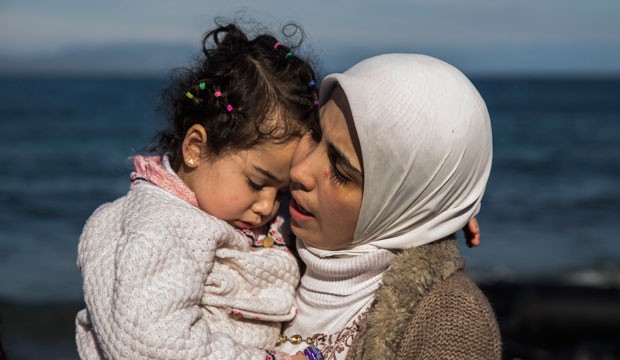 Syrian refugee mother and child