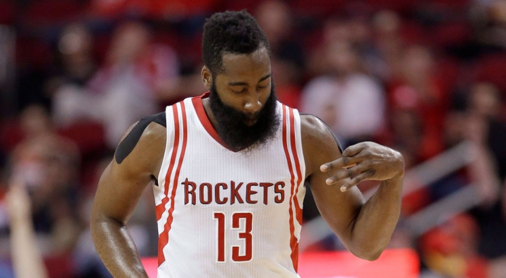 Sixers set dubious mark with 116-114 loss to Rockets