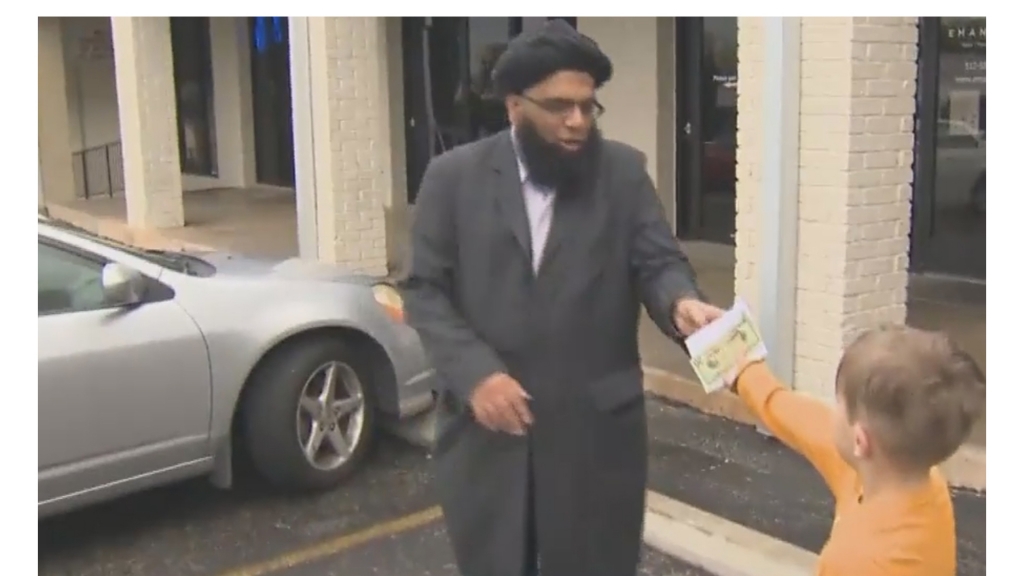 He found out a mosque was vandalized so this little boy emptied his piggy bank