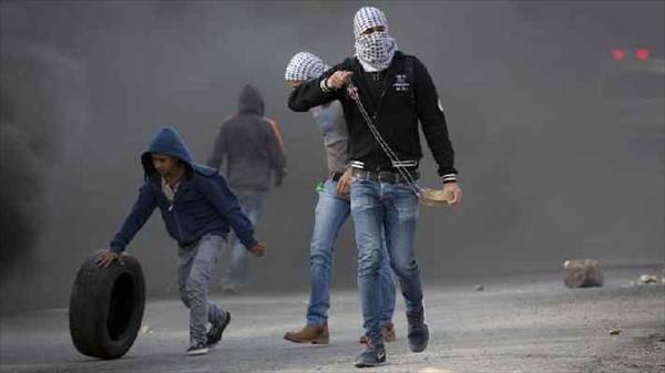 Israel adopts stiff penalties for Palestinian rock-throwers