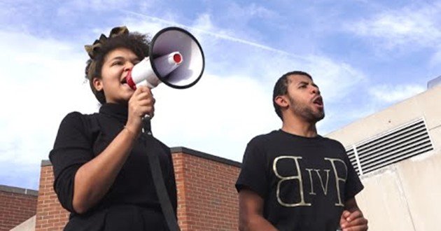 Hundreds Walk Out in Protest of Ithaca College President