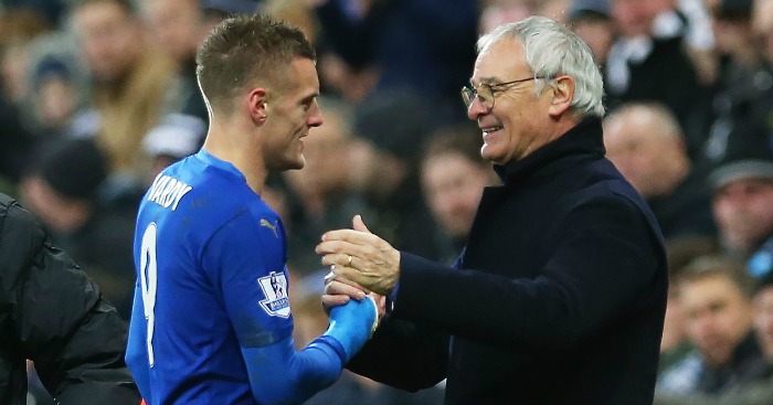 Jamie Vardy Congratulated by Claudio Ranieri after scoring at Newcastle