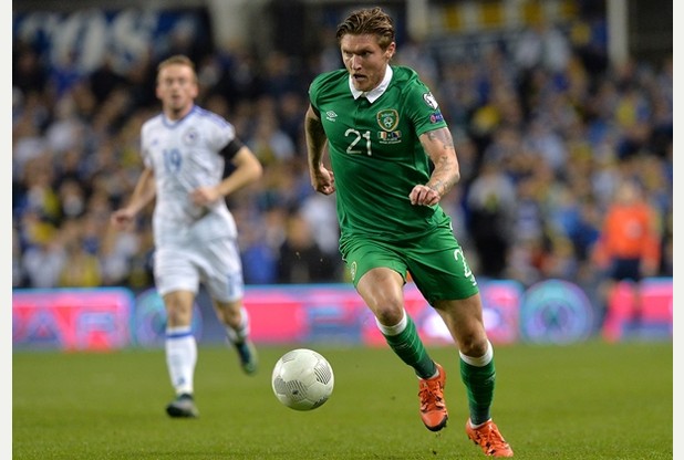 Jeff Hendrick looks to spark another Ireland attack