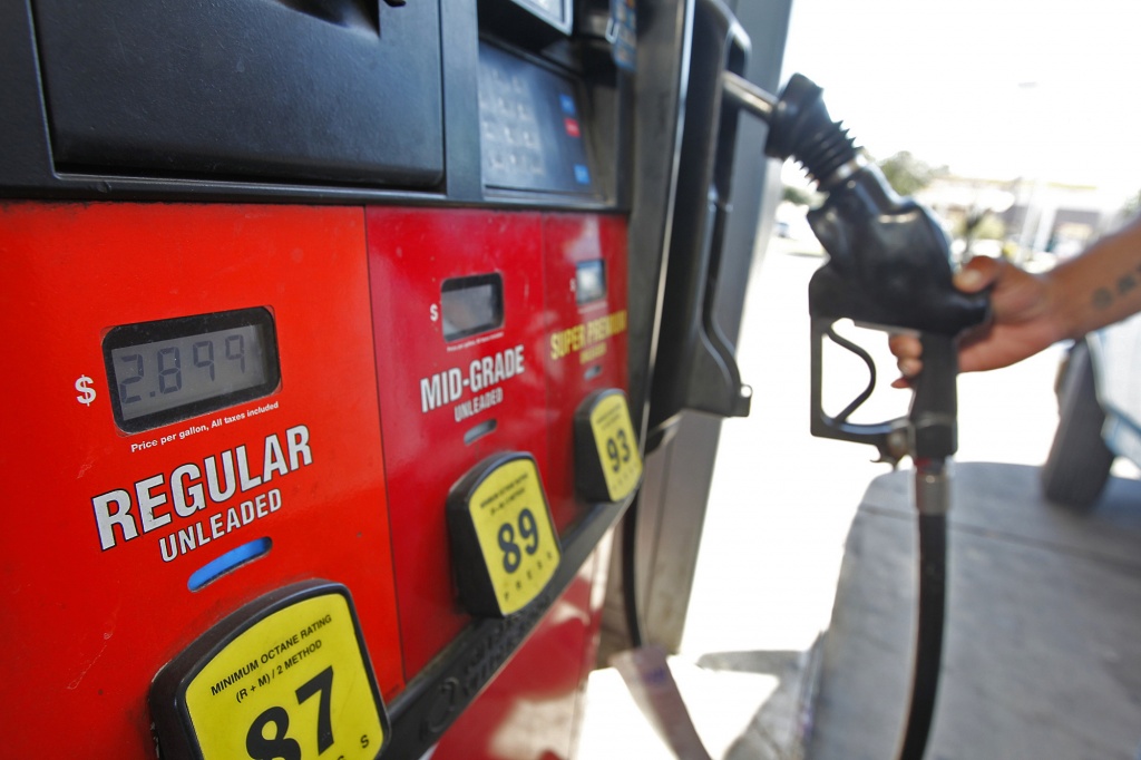 Gasoline prices continue to fall and appear to be headed even lower as motorists prepare to hit the roads for Thanksgiving