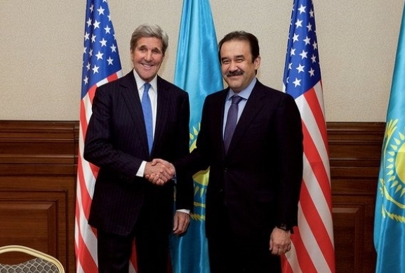 Kerry meets with Kazakhstan officials